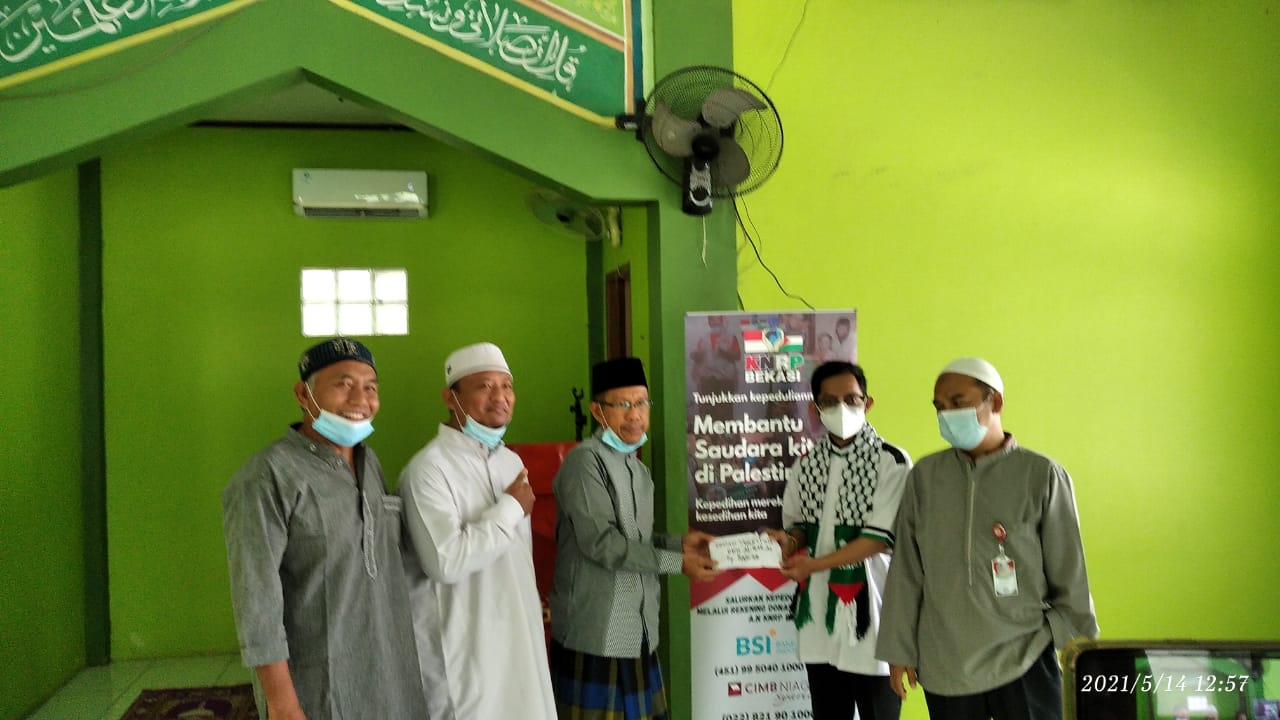 Warga Bekasi Sumbangkan Donasi untuk Rakyat Palestina